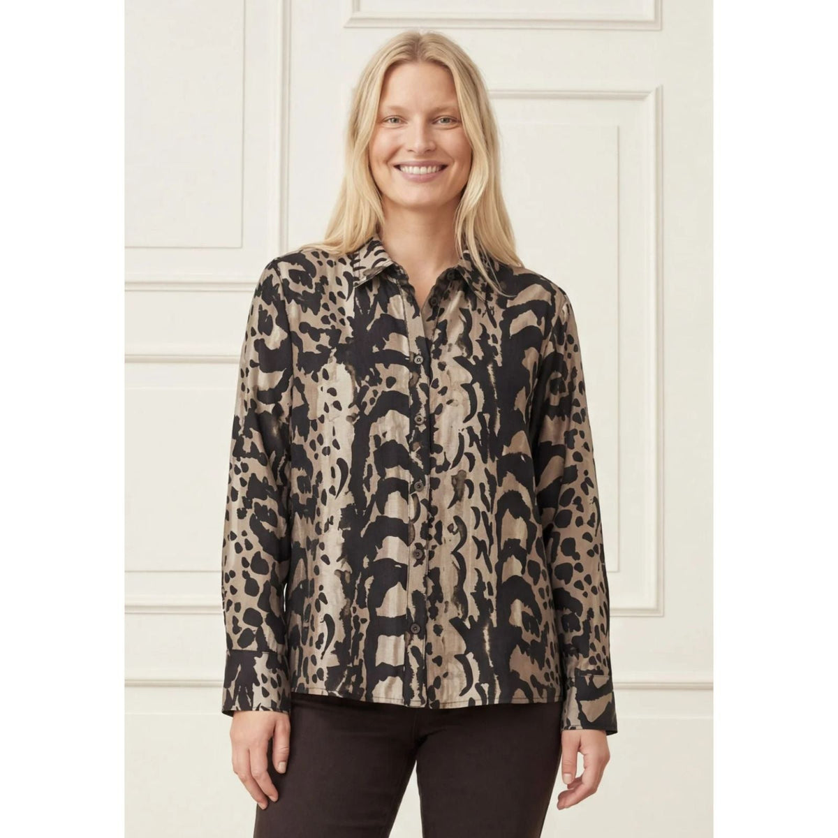 Bruin met zwart geprint shirt Nini - Capuchon Fashion