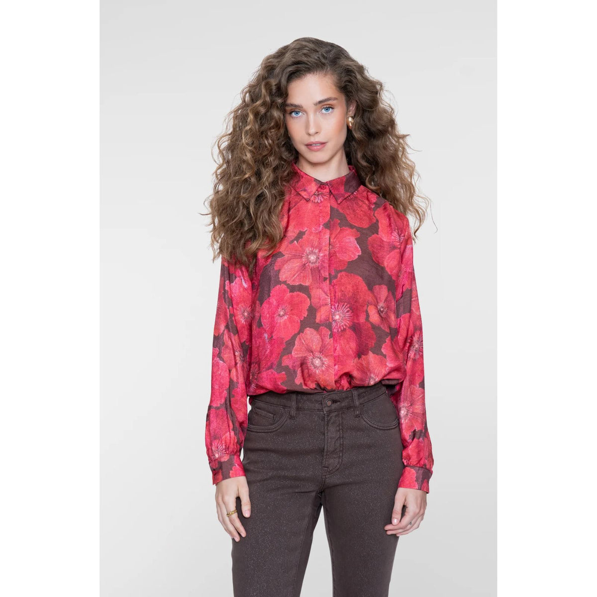 Bruin met rood geprinte blouse 63655