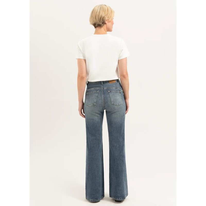 Sophisticated Blue flared jeans Ana - Capuchon Fashion