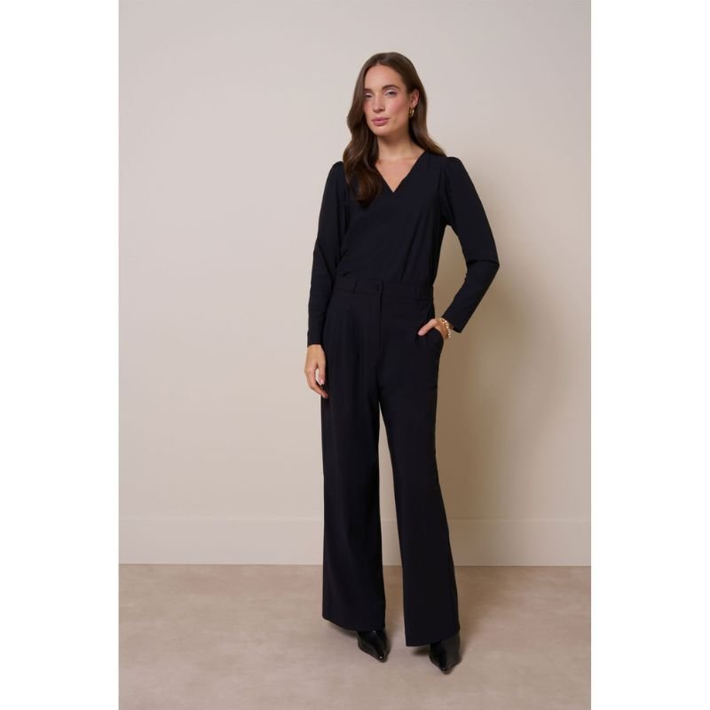 Zwarte light travel v - hals top Lola - Capuchon Fashion