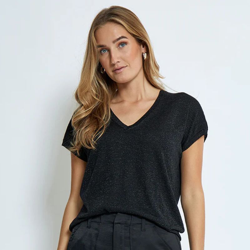 Zwarte top Carlina - Capuchon Fashion