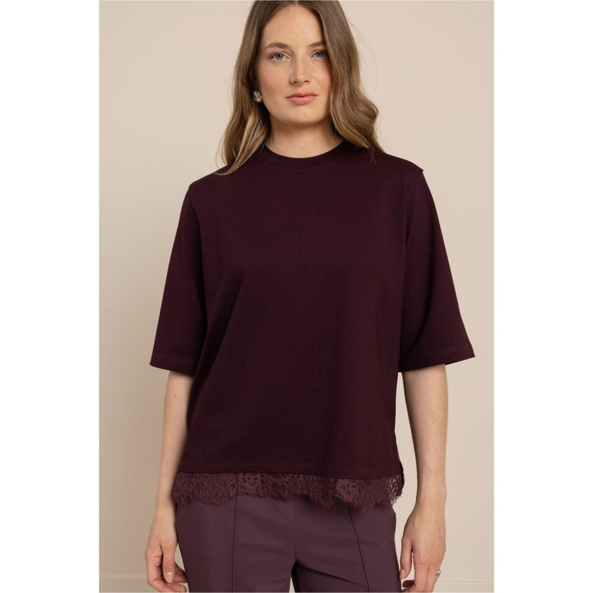 Aubergine rood t-shirt Fiore Lace - Capuchon Fashion