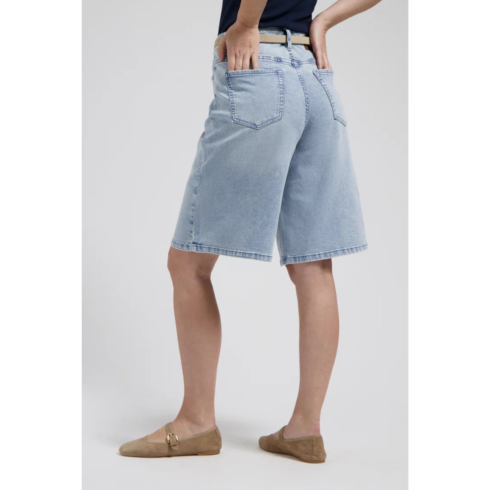 Bleached Denim wide fit bermuda Florez - Capuchon Fashion