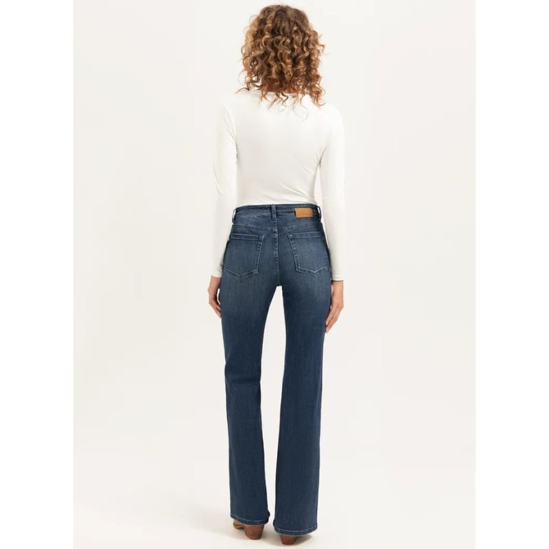 Donkerblauwe flared jeans Chloe - Capuchon Fashion