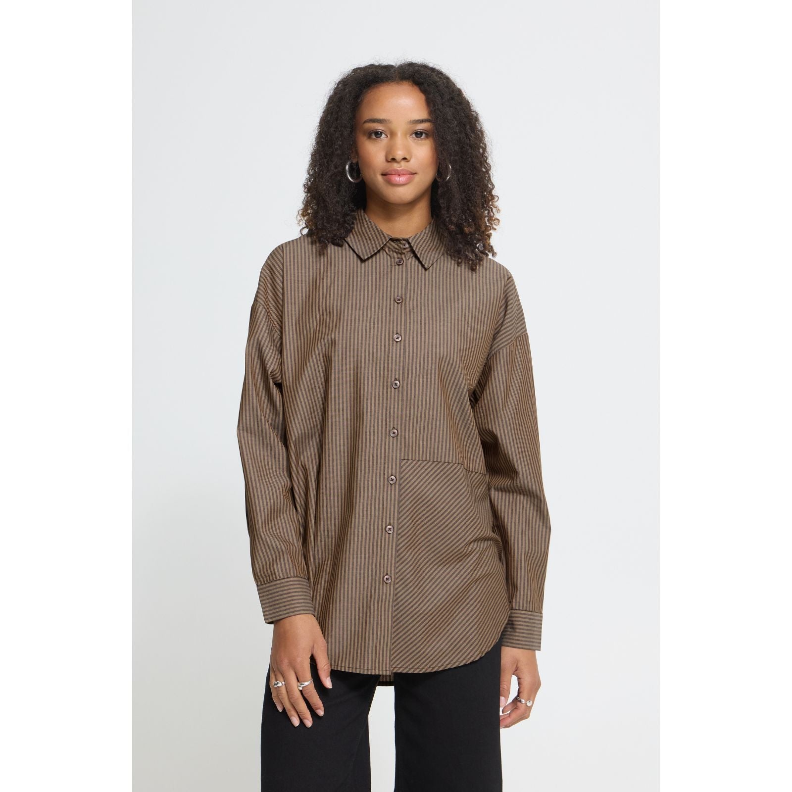 Donkerbruin gestreept shirt Garmi - Capuchon Fashion