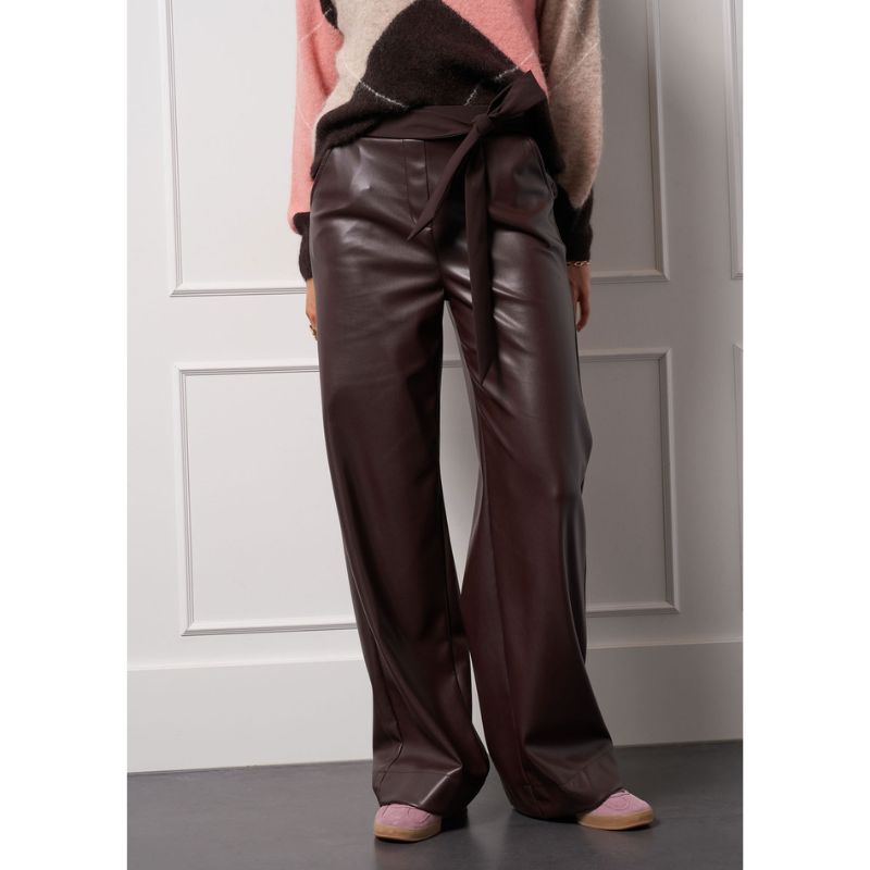 Espresso broek Lexie faux leather - Capuchon Fashion