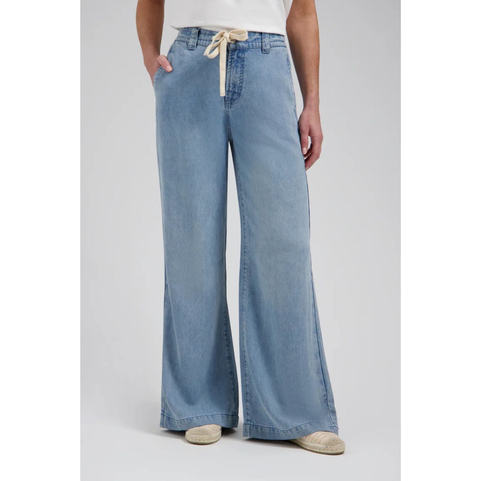 Mid Blue Denim wide leg jeans Sarah - Capuchon Fashion