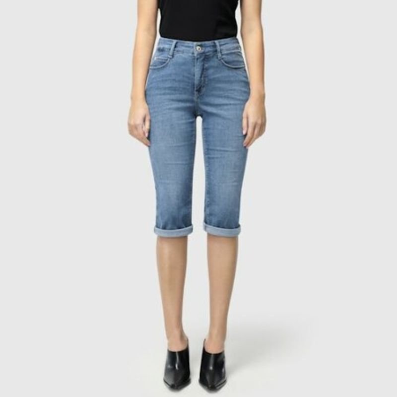 Mid Light Blue Wash capri Dream Sun - Capuchon Fashion