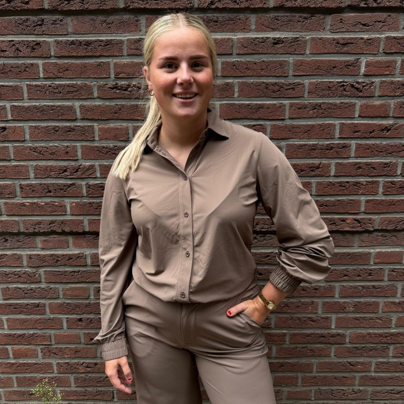 Mochabruine travel jacket Esmee - Capuchon Fashion