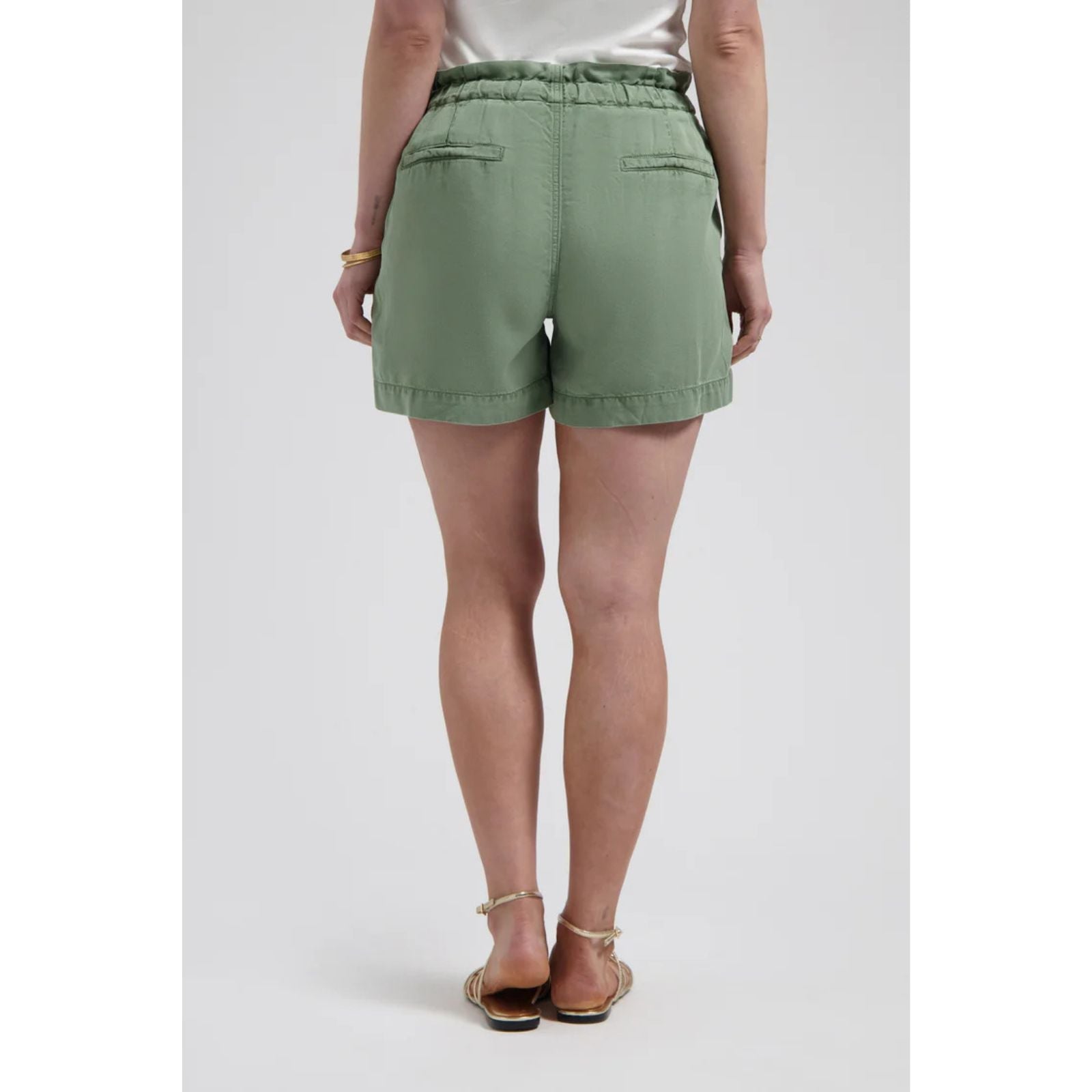 Olive Green tencel ruffle short Will - Capuchon Fashion
