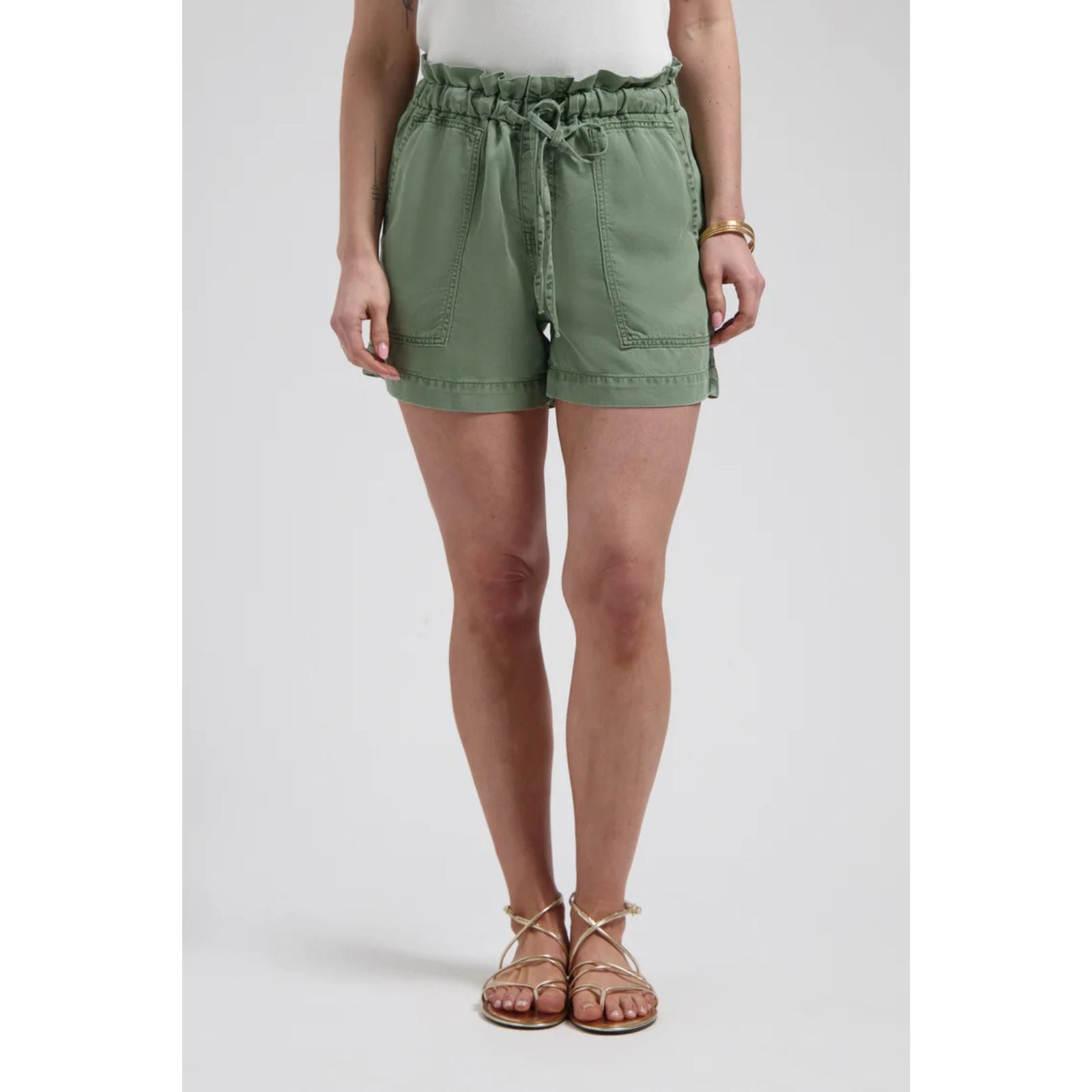 Olive Green tencel ruffle short Will - Capuchon Fashion