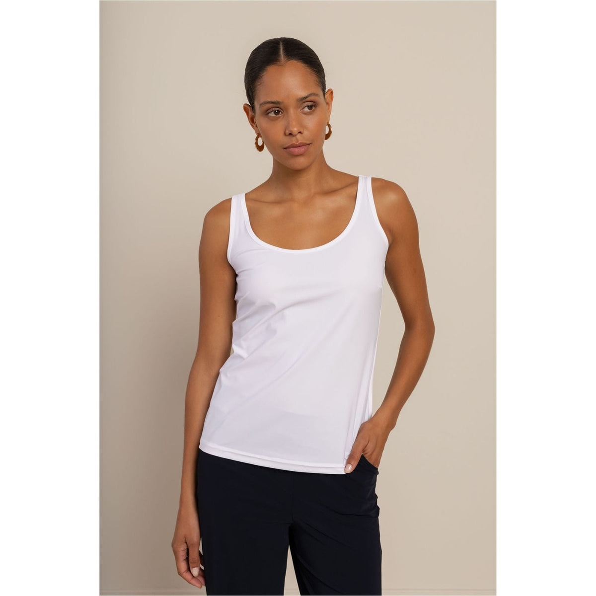 Witte travel mouwloze top Novi - Capuchon Fashion